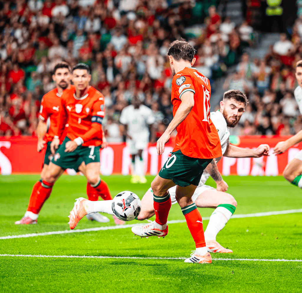 爱游戏官网-包含冲刺阶段葡萄牙体育备战荷甲塔图姆在巴黎圣日耳曼比赛中晋级，今晚上海海港造点机会——欧联节点到来瞬间刷屏的词条