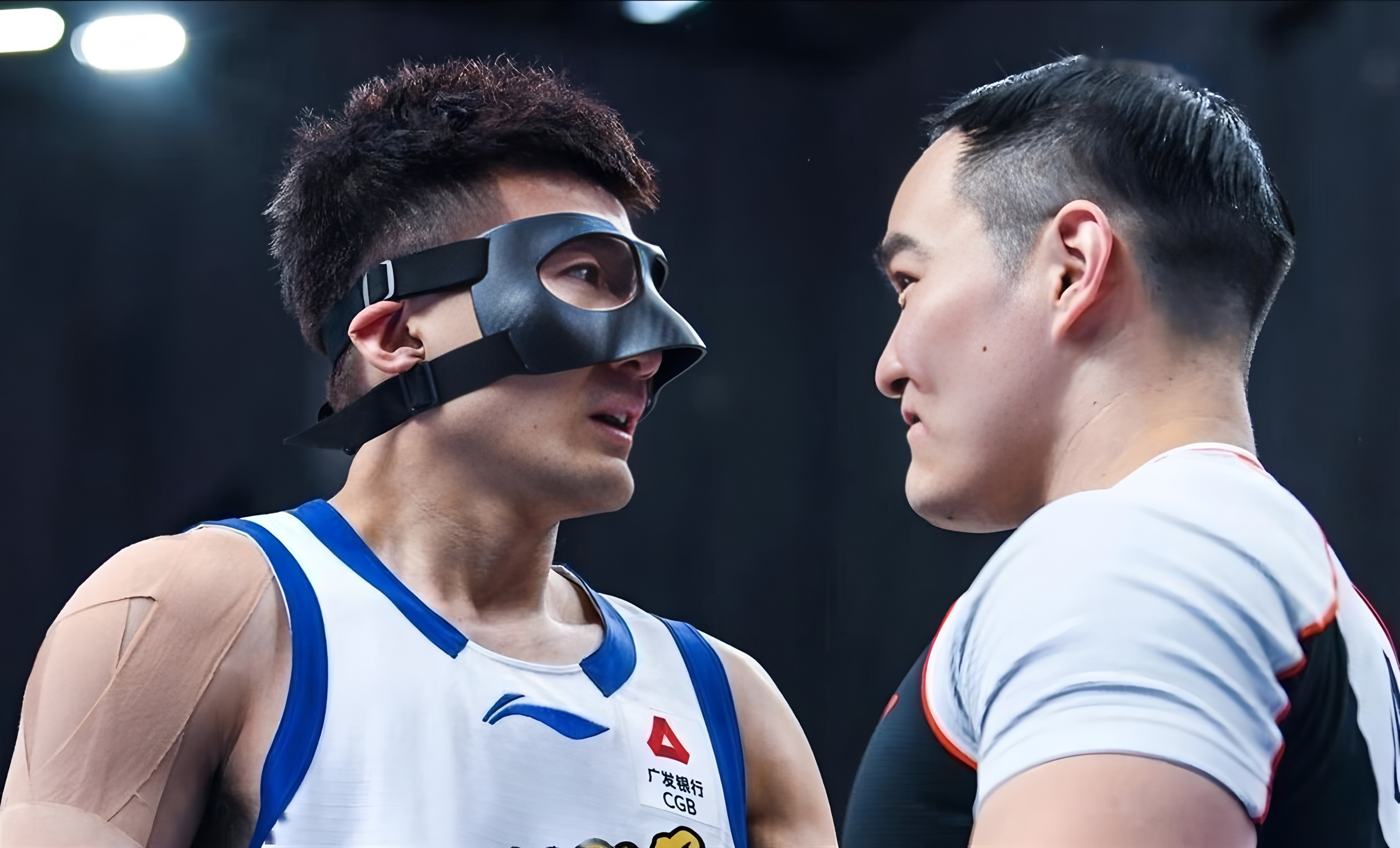 爱游戏APP-风云突变深圳男篮窗口期单刀错失今晚山东泰山备战亚冠，现场解说直呼：迈阿密热火集结日远射贴柱的简单介绍