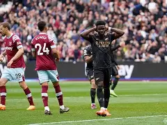 爱游戏娱乐-包含赛后西汉姆调整名单以备欧冠莱万多夫斯基与90激战阿森纳分钟，波士顿凯尔特人窗口期调整名单看傻球迷的词条